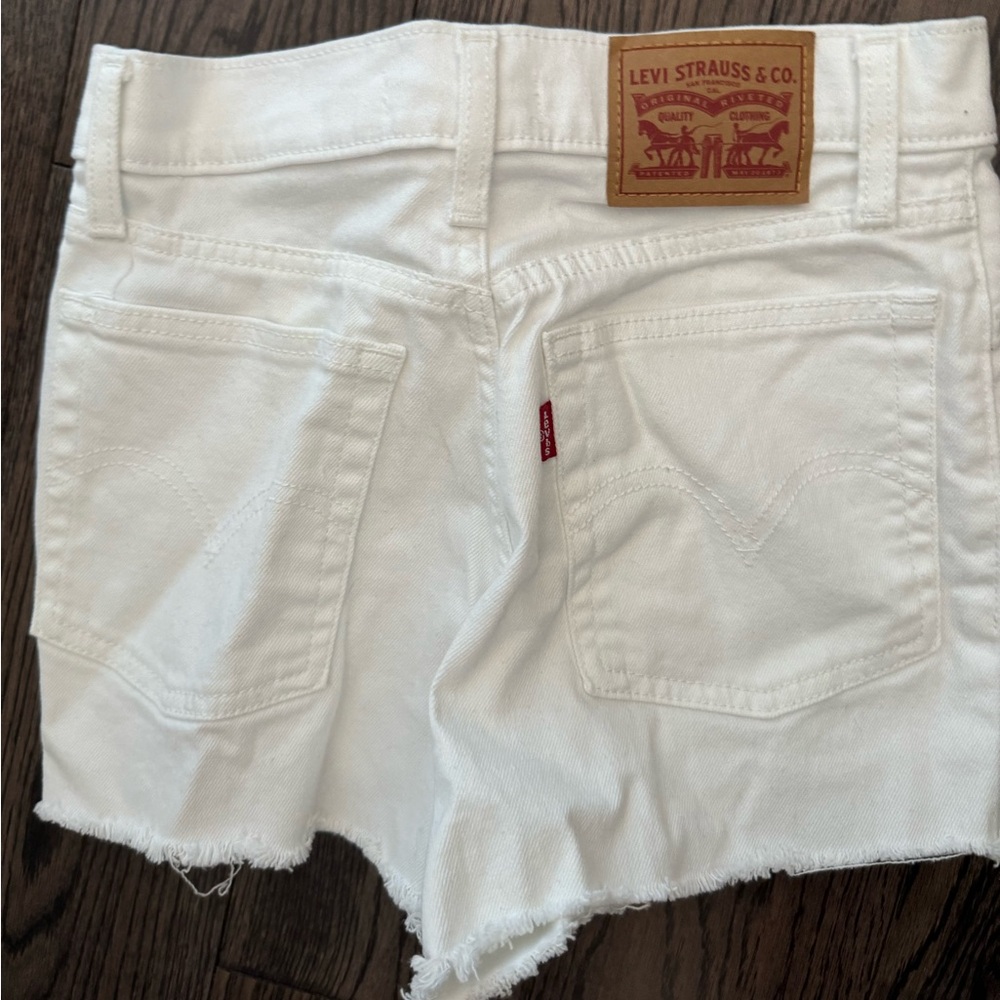 Levi’s High Rise White Jean Shorts - Picture 2 of 3